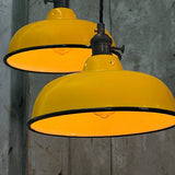 Suspension, lampe industrielle en tôle émaillée jaune – luminaire abat jour atelier