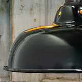 Suspension, lampe industrielle en tôle émaillée noir – luminaire abat jour atelier
