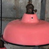 Suspension, lampe industrielle en tôle émaillée rose – luminaire abat jour atelier