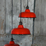 Suspension, lampe industrielle en tôle émaillée rouge – luminaire abat jour atelier