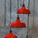 Suspension, lampe industrielle en tôle émaillée rouge – luminaire abat jour atelier