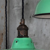 Suspension, lampe industrielle en tôle émaillée vert clair - luminaire abat jour atelier
