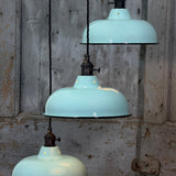 Suspension, lampe industrielle en tôle émaillée vert d'eau,  luminaire abat jour atelier