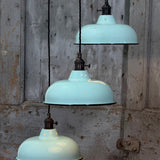 Suspension, lampe industrielle en tôle émaillée vert d'eau,  luminaire abat jour atelier