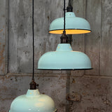 Suspension, lampe industrielle en tôle émaillée vert d'eau,  luminaire abat jour atelier