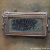curiosité ancien masque de soudeur sur socle