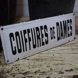 enseigne coiffures de dame emaillée