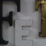 mot composé d'ancienne lettre enseigne FETE