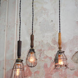 lustre de 3 baladeuse industrielle des USA equipant les caves de new York