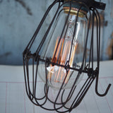 industrial portable lamp from the USA equipping the cellars of New York