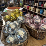 1 boule a facette 20 cm argent