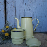 ancienne cafetiere emaillée jaune