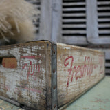 wooden crate, American brewery, 7up soda