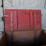 ancienne caisse bois Essolube pour bidons d'huile