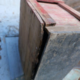 ancienne caisse bois Essolube pour bidons d'huile