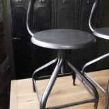 ancienne Chaise basse d atelier industrielle nicolle "" dit queu de baleine ""