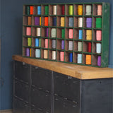 meuble metier en bois 45 casiers avec ancienne bobine