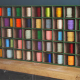 meuble metier en bois 45 casiers avec ancienne bobine