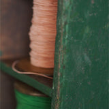 meuble metier en bois 45 casiers avec ancienne bobine