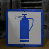 Enamel sign indicating Russian factory fire extinguisher ref C102