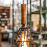 industrial portable lamp from the USA equipping the cellars of New York