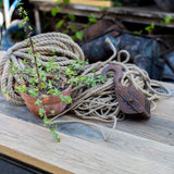 grande table industrielle plateau ancien chene massif pietement fonte