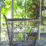 ancien panier en acier pour la recolte des fruits