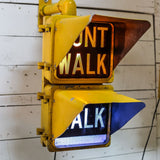 New York feu dont walk americain vintage USA jaune d'origine avec fixations murale