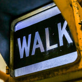 New York feu dont walk americain vintage USA jaune d'origine avec fixations murale