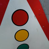 ancien panneau de signalisation Suisse feu tricolore