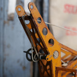 Ancienne grue avec conducteur, jouet enfant