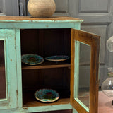 Enfilade ancienne vitrée patine verte, meuble de métier vintage, buffet campagne chic
