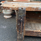 Établi ancien d’ébéniste en bois massif – établi d’atelier vintage – meuble de métier industriel