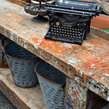 Établi ancien d’ébéniste en bois massif – établi d’atelier vintage – meuble de métier industriel