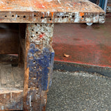 Établi ancien d’ébéniste en bois massif – établi d’atelier vintage – meuble de métier industriel