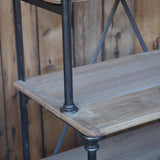 grande etagere bibliotheque de boutique Parisienne