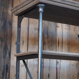 grande etagere bibliotheque de boutique Parisienne