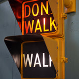 New York feu dont walk americain vintage USA jaune d'origine avec fixations murale