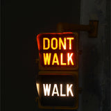 New York feu dont walk americain vintage USA jaune d'origine avec fixations murale