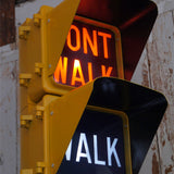 New York feu dont walk americain vintage USA jaune d'origine avec fixations murale