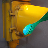 feu tricolore americain New York jaune dans son jus avec double fixation murale