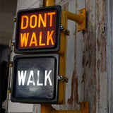 New York feu dont walk americain vintage USA jaune d'origine avec fixations murale