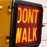 New York feu dont walk americain vintage USA jaune d'origine avec fixations murale