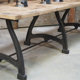 tres grande table industrielle plateau chene massif 3 pieds fonte