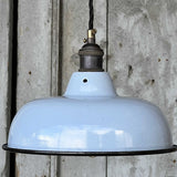 lampe abat jour emaillee industrielle bleu ciel