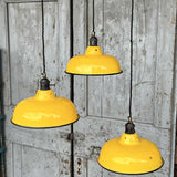 lampe abat jour emaillee industrielle  jaune