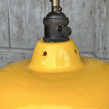 lampe abat jour emaillee industrielle  jaune