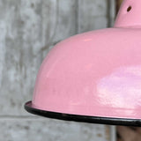 lampe abat jour emaillee industrielle rose