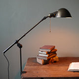 Rare Lampe bureau O.C. White Industrielle sur etau
