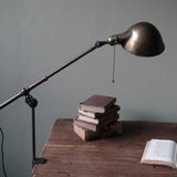 Rare Lampe bureau O.C. White Industrielle sur etau